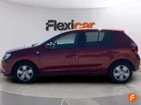 Usado Dacia Sandero Comfort 101 CV (74 kW) 2020 Burdeos Utilitario