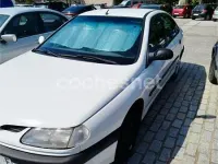 Usado Renault Laguna 85 CV (62 kW) 1997 Blanco Berlina