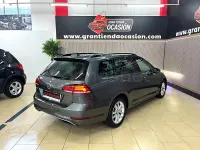 Usado VW Golf VII Advance 116 CV (85 kW) 2020 Gris / plata Familiar