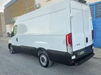 Usado Iveco Daily 146 CV (107 kW) 2016 Blanco Van