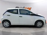 Usado Toyota Aygo X-cite 72 CV (52 kW) 2016 Blanco Utilitario