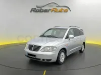 Usado SsangYong Rodius Limited 165 CV (121 kW) 2013 Gris / plata Monovolumen