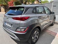 Usado Hyundai Kona 141 CV (103 kW) 2022 Gris / plata SUV