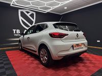 Usado Renault Clio V Business 85 CV (62 kW) 2020 Blanco