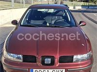 Usado Seat Leon Sport 110 CV (80 kW) 2004 Granate Utilitario