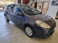 Usado Renault Clio II Expression 85 CV (62 kW) 2010 Azul Berlina