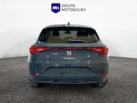 Usado Seat Leon Style 116 CV (85 kW) 2025 Gris Utilitario