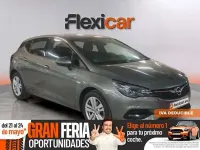 Usado Opel Astra 110 CV (80 kW) 2020 Gris Berlina
