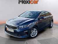 Begagnad Kia Ceed 140 HK (102 kW) 2020 Blå Halvkombi