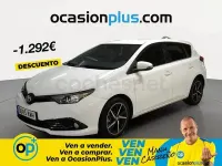Usado Toyota Auris Hybrid Edition 136 CV (100 kW) 2018 Blanco Berlina