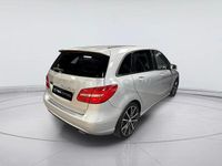 Usado Mercedes B180 109 CV (80 kW) 2014 Gris / plata Monovolumen
