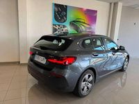 Usado BMW 116 Comfort Edition 116 CV (85 kW) 2021 Gris Utilitario