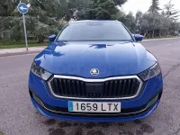 Usado Skoda Octavia Style 150 CV (110 kW) 2021 Azul Familiar