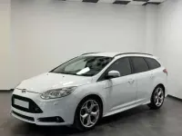 Usado Ford Focus ST 250 CV (183 kW) 2013 Blanco Familiar