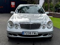 Usado Mercedes E220 Classic 150 CV (110 kW) 2006 Gris / plata Berlina
