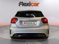 Usado Mercedes A180 122 CV (89 kW) 2018 Gris Utilitario
