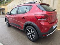 Usado Dacia Sandero Essentiel 101 CV (74 kW) 2021 Granate Berlina