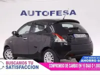 Usado Lancia Ypsilon Silver 69 CV (50 kW) 2016 Negro Utilitario