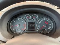 Usado Audi A3 Ambiente 105 CV (77 kW) 2009 Gris / plata Utilitario