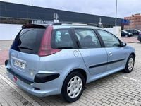 Usado Peugeot 206 90 CV (66 kW) 2004 Azul Familiar