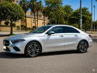 Usado Mercedes A250 218 CV (160 kW) 2024 Gris / plata Berlina