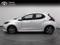 Usado Toyota Yaris Hybrid Active 116 CV (85 kW) 2025 Blanco Berlina