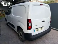 Usado Citroën Berlingo 102 CV (75 kW) 2022 Blanco Monovolumen