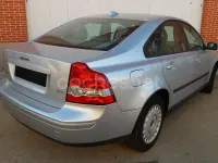 Usado Volvo S40 Momentum 109 CV (80 kW) 2006 Gris / plata Berlina