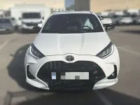 Usado Toyota Yaris Hybrid Plus 92 CV (67 kW) 2022 Blanco Berlina