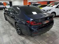 Usado BMW 545e M Sport 394 CV (289 kW) 2022 Azul Berlina