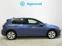 Usado VW Golf VIII 115 CV (84 kW) 2025 Azul Berlina