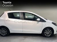 Usado Toyota Yaris Hybrid Active 100 CV (73 kW) 2020 Blanco Berlina