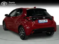 Usado Toyota Yaris Hybrid Style 116 CV (85 kW) 2022 Rojo Berlina