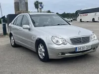 Usado Mercedes C200 Elegance 163 CV (119 kW) 2003 Gris / plata Berlina