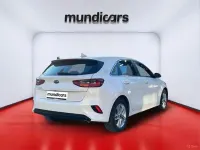Usado Kia Ceed 120 CV (88 kW) 2019 Blanco Utilitario