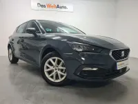 Usado Seat Leon Style 116 CV (85 kW) 2025 Azul Berlina
