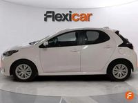 Usado Toyota Yaris Hybrid Active 116 CV (85 kW) 2022 Blanco