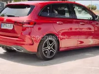 Usado Mercedes B200 136 CV (100 kW) 2020 Rojo Utilitario