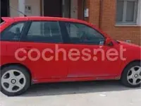 Usado Seat Ibiza Sport 100 CV (73 kW) 2011 Rojo Berlina