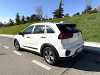 Usado Kia Niro 141 CV (103 kW) 2021 Blanco SUV
