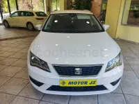 Usado Seat Leon Style 130 CV (95 kW) 2020 Blanco Familiar