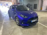 Usado Toyota Yaris Active 116 CV (85 kW) 2025 Azul Utilitario