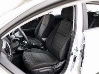 Usado Kia Stonic 101 CV (74 kW) 2024 Blanco SUV