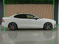 Usado Volvo S60 R-Design 190 CV (139 kW) 2019 Blanco Berlina