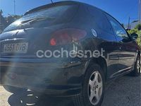 Usado Peugeot 206 70 CV (51 kW) 2005 Negro Berlina