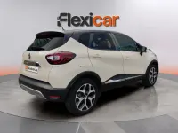 Usado Renault Captur Intens 90 CV (66 kW) 2018 Beige SUV