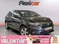 Usado Dacia Sandero Comfort 91 CV (66 kW) 2022 Gris / plata Utilitario