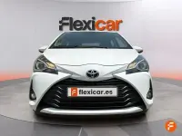 Usado Toyota Yaris Active 69 CV (50 kW) 2019 Blanco Berlina
