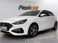 Usado Hyundai i30 120 CV (88 kW) 2021 Blanco Berlina