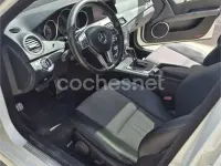 Usado Mercedes C200 Avantgarde 136 CV (100 kW) 2011 Blanco Berlina